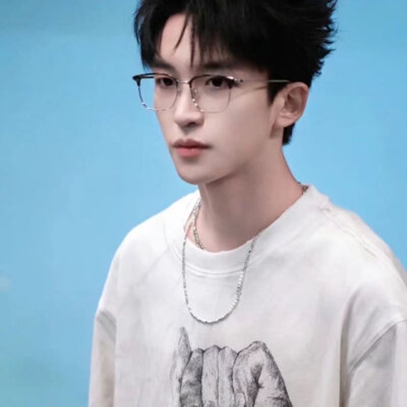 黄子弘凡